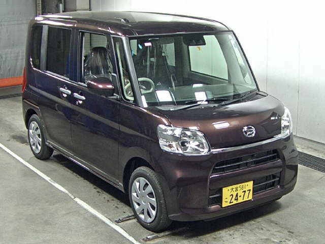 Import and buy DAIHATSU TANTO 2018 from Japan to Nairobi, Kenya