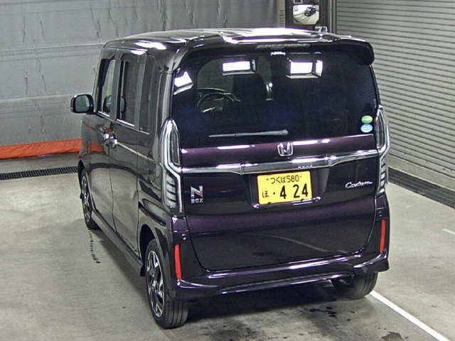 Import and buy HONDA N BOX 2018 from Japan to Nairobi, Kenya