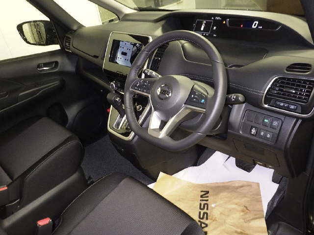 Import and buy NISSAN SERENA 2018 from Japan to Nairobi, Kenya