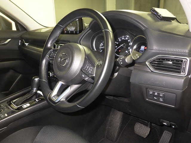 Import and buy MAZDA CX-5 2017 from Japan to Nairobi, Kenya