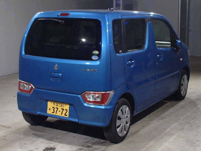 Import and buy SUZUKI WAGON R 2017 from Japan to Nairobi, Kenya