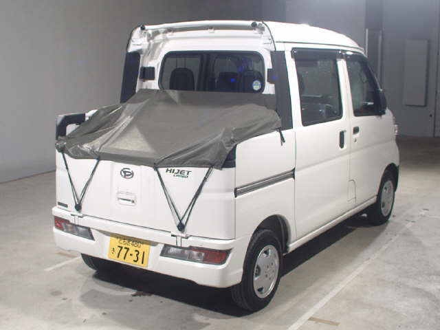 Import and buy DAIHATSU HIJET VAN 2018 from Japan to Nairobi, Kenya