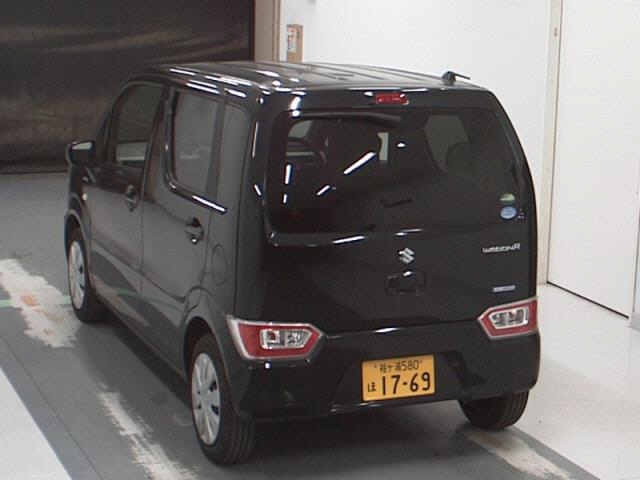 Import and buy SUZUKI WAGON R 2017 from Japan to Nairobi, Kenya