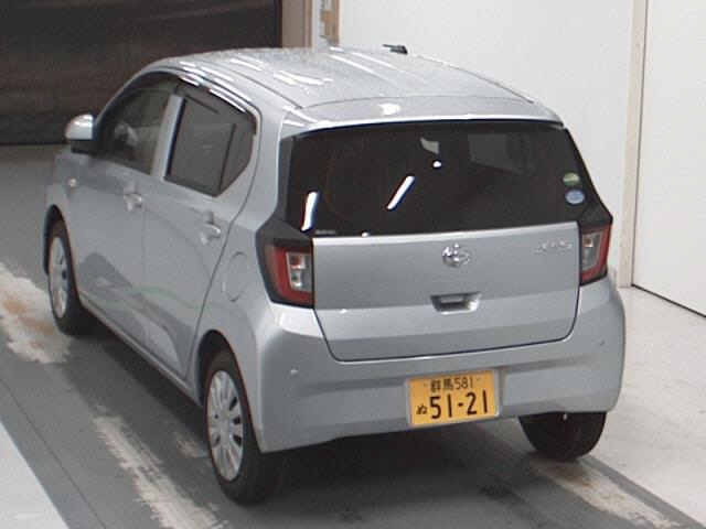 Import and buy DAIHATSU MIRA E S 2018 from Japan to Nairobi, Kenya