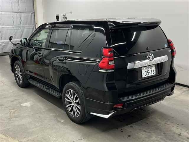 Import and buy TOYOTA LAND CRUISER PRADO 2019 from Japan to Nairobi, Kenya