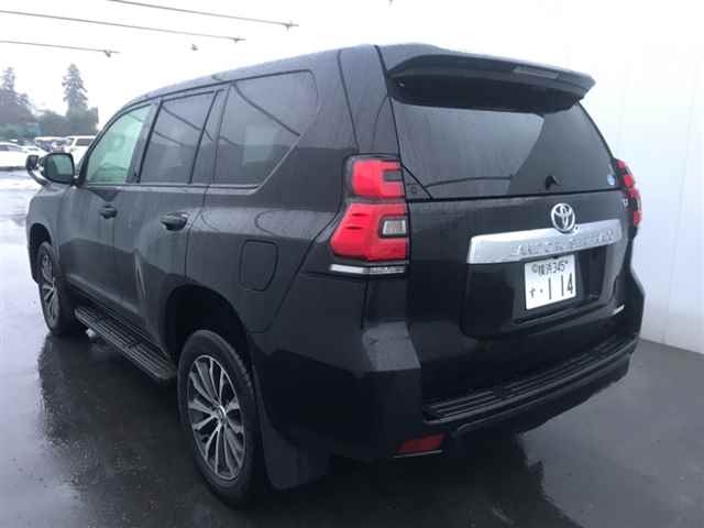 Import and buy TOYOTA LAND CRUISER PRADO 2017 from Japan to Nairobi, Kenya