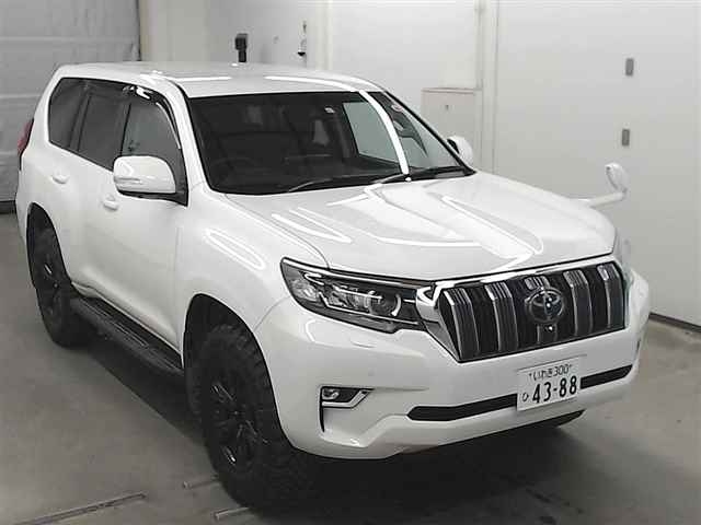 Import and buy TOYOTA LAND CRUISER PRADO 2019 from Japan to Nairobi, Kenya