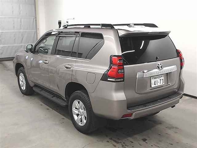 Import and buy TOYOTA LAND CRUISER PRADO 2018 from Japan to Nairobi, Kenya