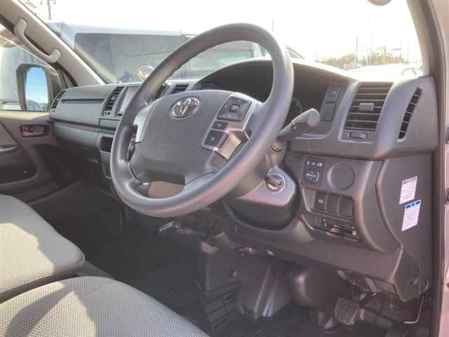 Import and buy TOYOTA HIACE VAN 2020 from Japan to Nairobi, Kenya