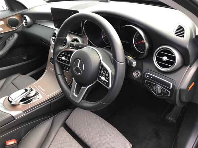 Import and buy MERCEDES BENZ C CLASS 2019 from Japan to Nairobi, Kenya