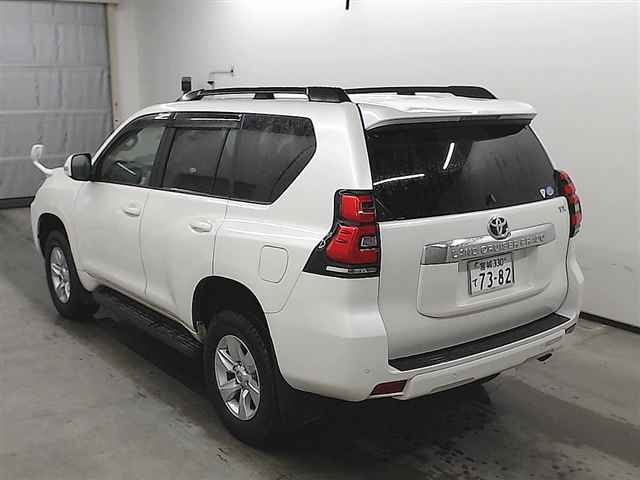 Import and buy TOYOTA LAND CRUISER PRADO 2018 from Japan to Nairobi, Kenya