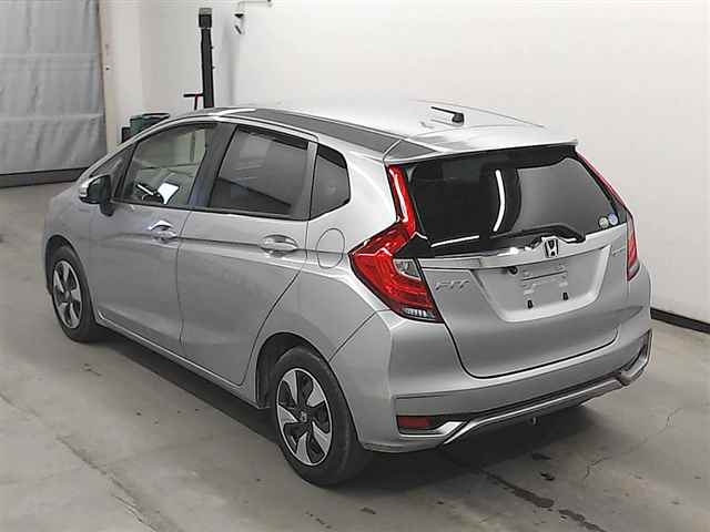 Import and buy HONDA FIT 2017 from Japan to Nairobi, Kenya