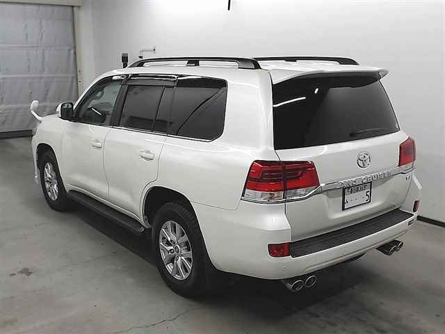 Import and buy TOYOTA LAND CRUISER 2019 from Japan to Nairobi, Kenya