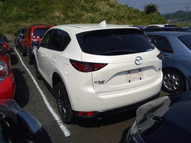 Import and buy MAZDA CX-5 2017 from Japan to Nairobi, Kenya