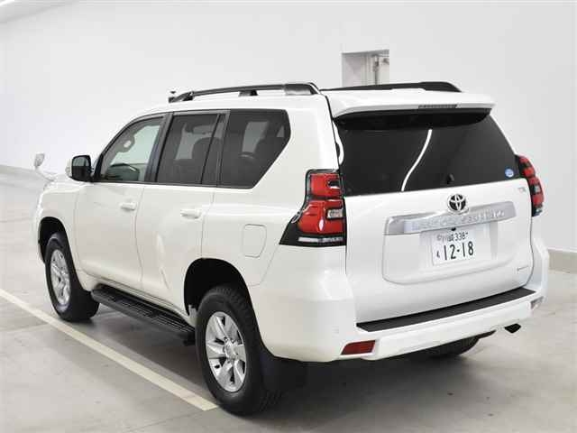 Import and buy TOYOTA LAND CRUISER PRADO 2018 from Japan to Nairobi, Kenya