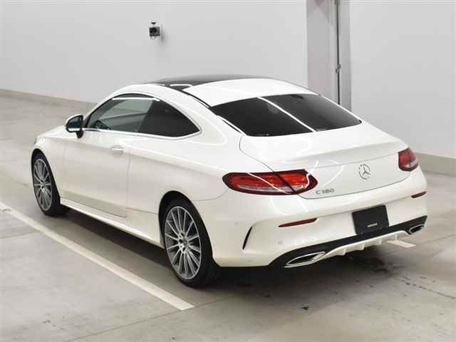 Import and buy MERCEDES BENZ C CLASS 2018 from Japan to Nairobi, Kenya