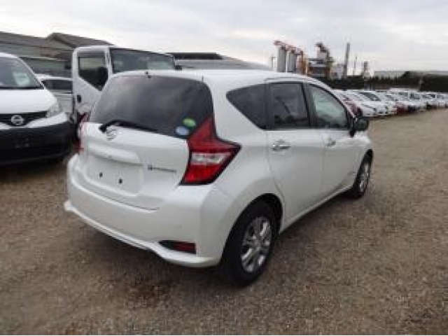 Import and buy NISSAN NOTE 2017 from Japan to Nairobi, Kenya