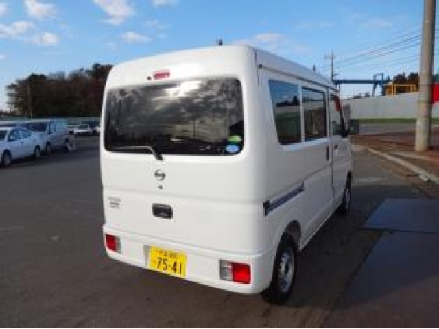 Import and buy NISSAN CLIPPER VAN 2018 from Japan to Nairobi, Kenya