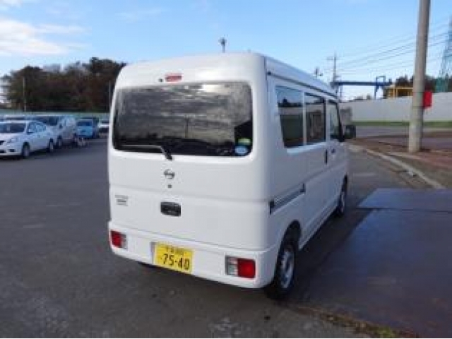 Import and buy NISSAN CLIPPER VAN 2018 from Japan to Nairobi, Kenya