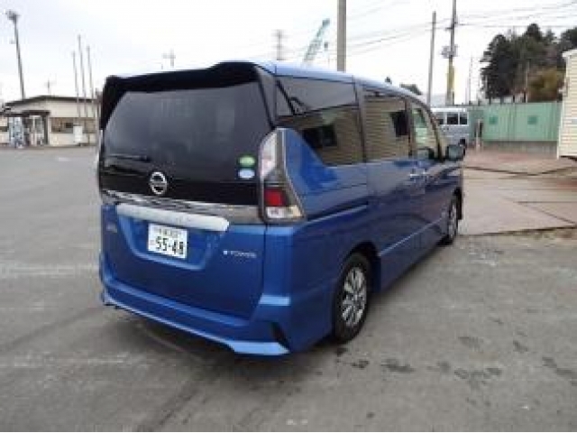 Import and buy NISSAN SERENA 2018 from Japan to Nairobi, Kenya