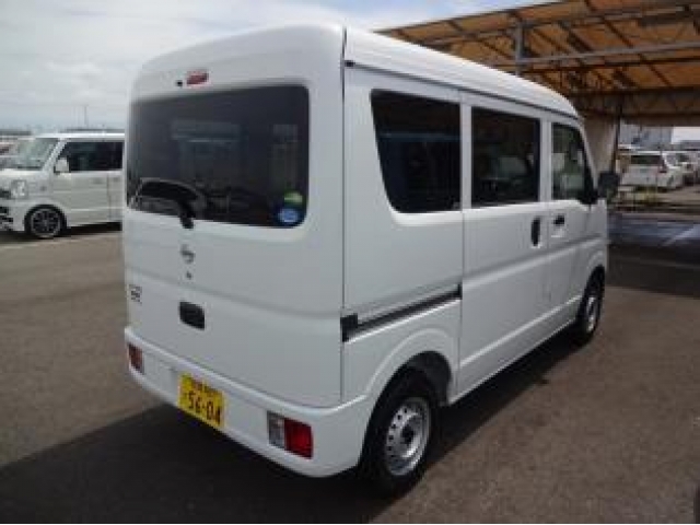 Import and buy NISSAN CLIPPER VAN 2018 from Japan to Nairobi, Kenya