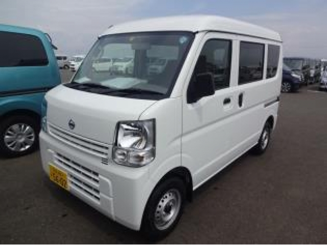 Import and buy NISSAN CLIPPER VAN 2018 from Japan to Nairobi, Kenya