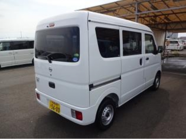 Import and buy NISSAN CLIPPER VAN 2018 from Japan to Nairobi, Kenya