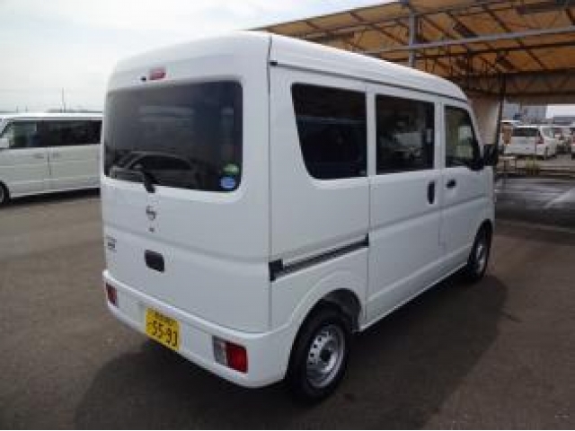 Import and buy NISSAN CLIPPER VAN 2018 from Japan to Nairobi, Kenya