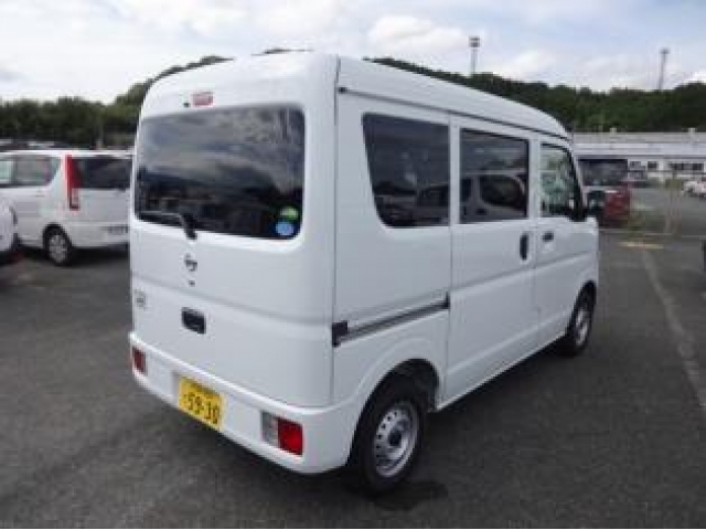 Import and buy NISSAN CLIPPER VAN 2018 from Japan to Nairobi, Kenya