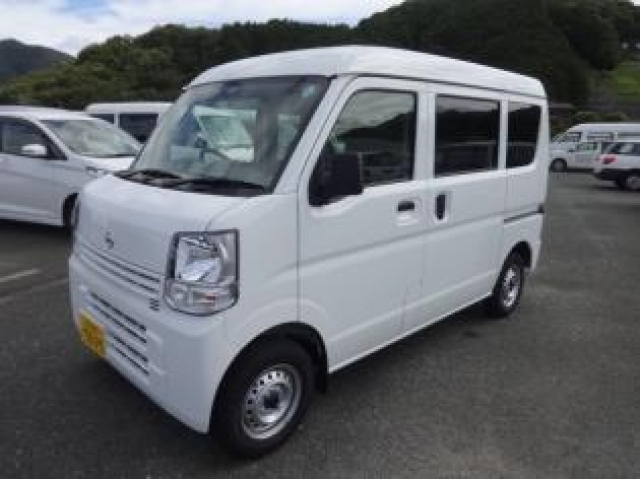 Import and buy NISSAN CLIPPER VAN 2018 from Japan to Nairobi, Kenya