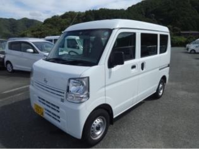 Import and buy NISSAN CLIPPER VAN 2018 from Japan to Nairobi, Kenya