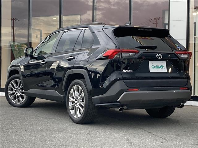 Import and buy TOYOTA RAV4 2020 from Japan to Nairobi, Kenya