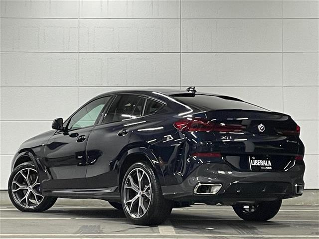 Import and buy BMW X6 2022 from Japan to Nairobi, Kenya