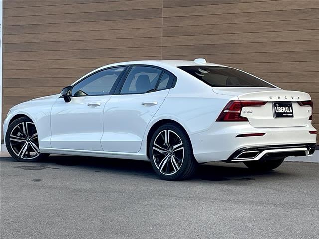 Import and buy VOLVO S60 2022 from Japan to Nairobi, Kenya