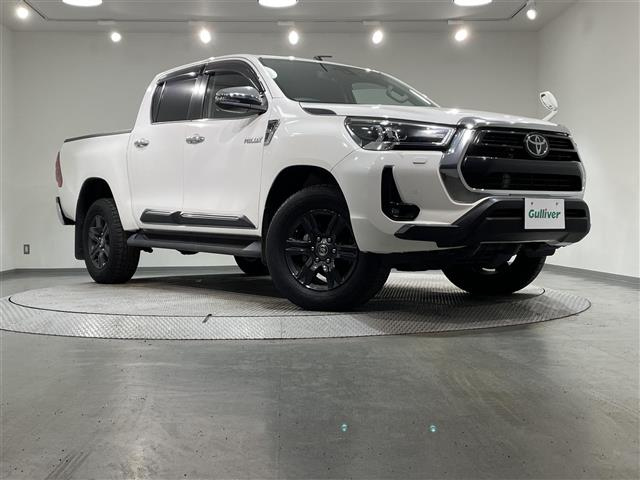 Import and buy TOYOTA HILUX 2022 from Japan to Nairobi, Kenya