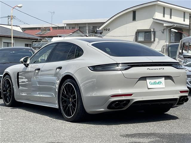 Import and buy PORSCHE PANAMERA 2023 from Japan to Nairobi, Kenya