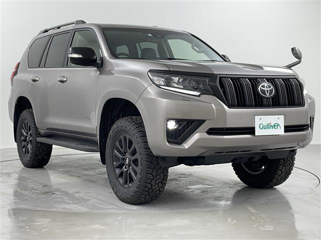 Import and buy TOYOTA LAND CRUISER PRADO 2022 from Japan to Nairobi, Kenya