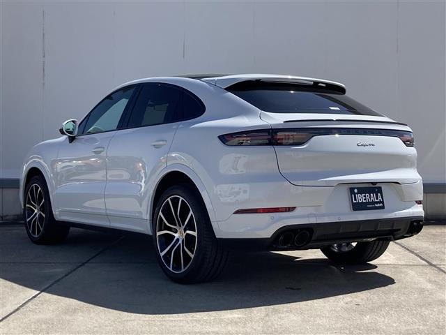 Import and buy PORSCHE CAYENNE 2023 from Japan to Nairobi, Kenya