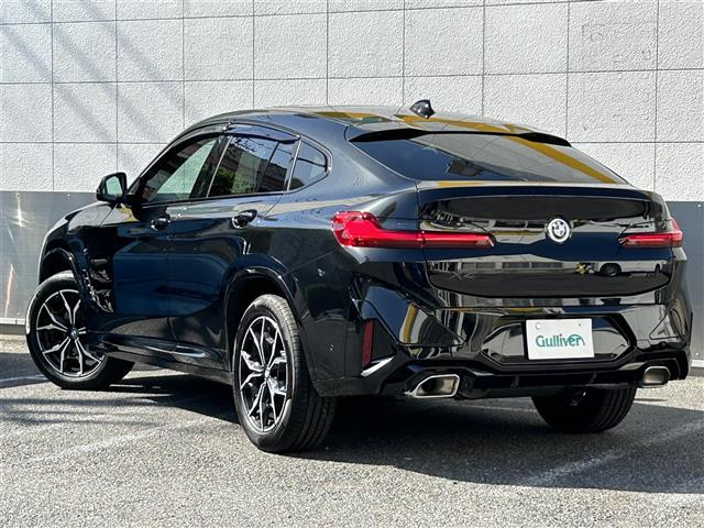 Import and buy BMW X4 2023 from Japan to Nairobi, Kenya