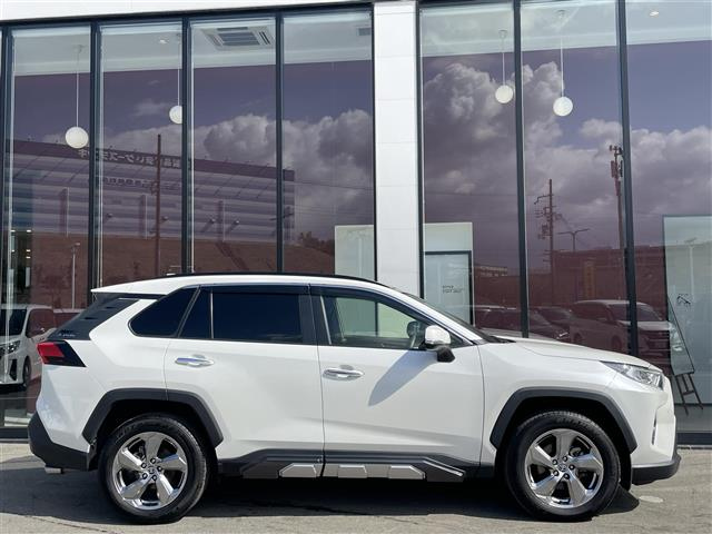 Import and buy TOYOTA RAV4 2020 from Japan to Nairobi, Kenya