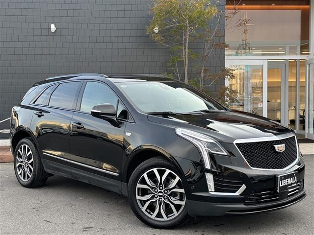 Import and buy CADILLAC XT5 CROSSOVER 2022 from Japan to Nairobi, Kenya