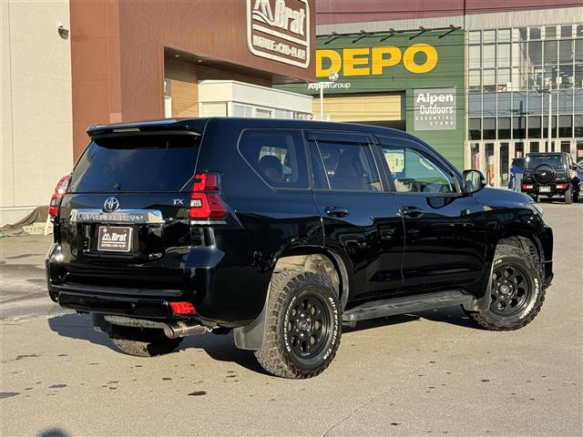 Import and buy TOYOTA LAND CRUISER PRADO 2022 from Japan to Nairobi, Kenya