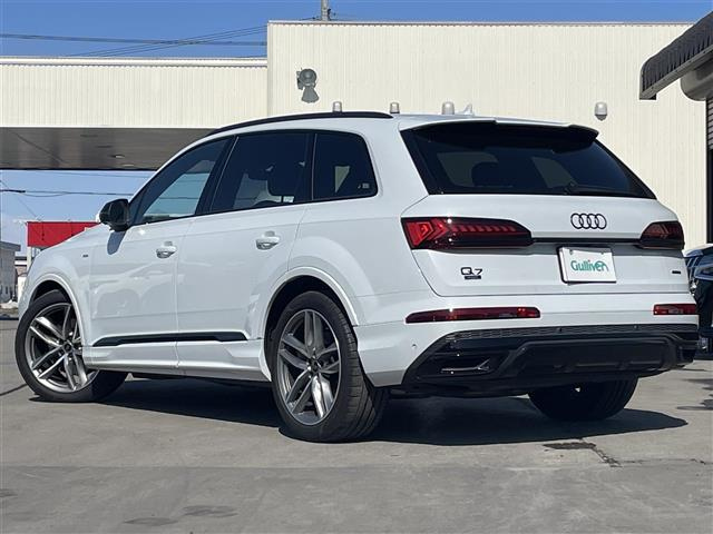 Import and buy AUDI Q7 2022 from Japan to Nairobi, Kenya