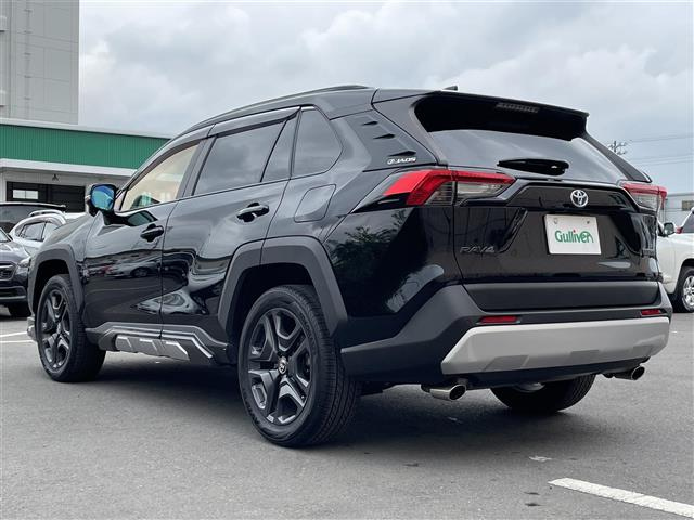 Import and buy TOYOTA RAV4 2022 from Japan to Nairobi, Kenya