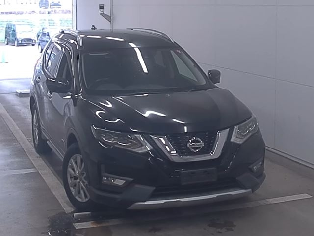 Import and buy NISSAN X-TRAIL 2017 from Japan to Nairobi, Kenya