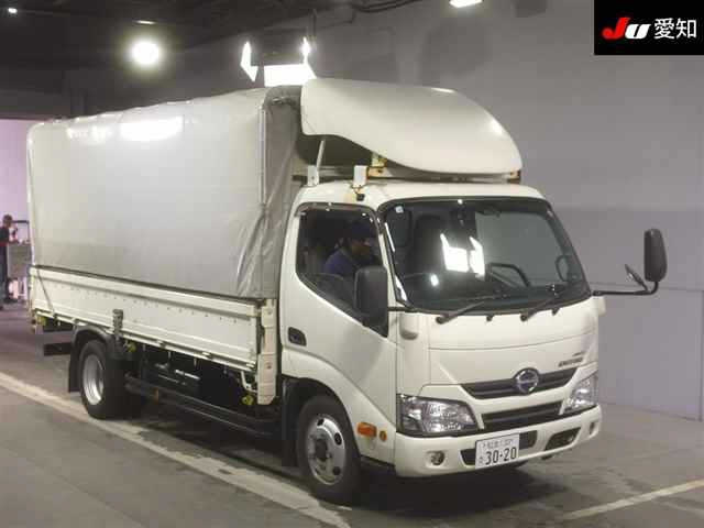 Import and buy HINO DUTRO 2018 from Japan to Nairobi, Kenya