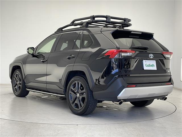 Import and buy TOYOTA RAV4 2022 from Japan to Nairobi, Kenya