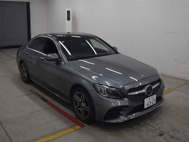 Import and buy MERCEDES BENZ C CLASS 2018 from Japan to Nairobi, Kenya