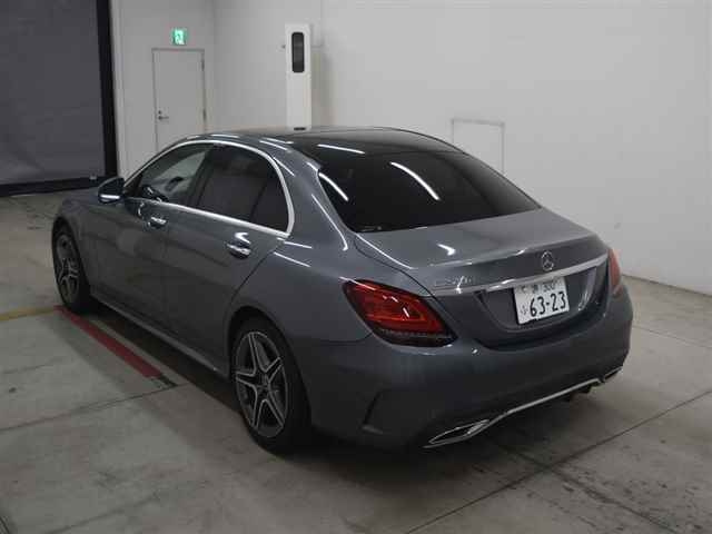 Import and buy MERCEDES BENZ C CLASS 2018 from Japan to Nairobi, Kenya