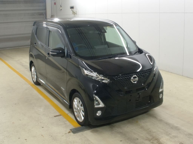 Import and buy NISSAN DAYZ 2019 from Japan to Nairobi, Kenya